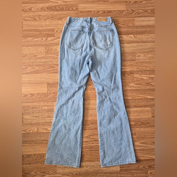 Pacsun Women's Curve High Rise Bootcut Ripped Jeans - Picture 5 of 9